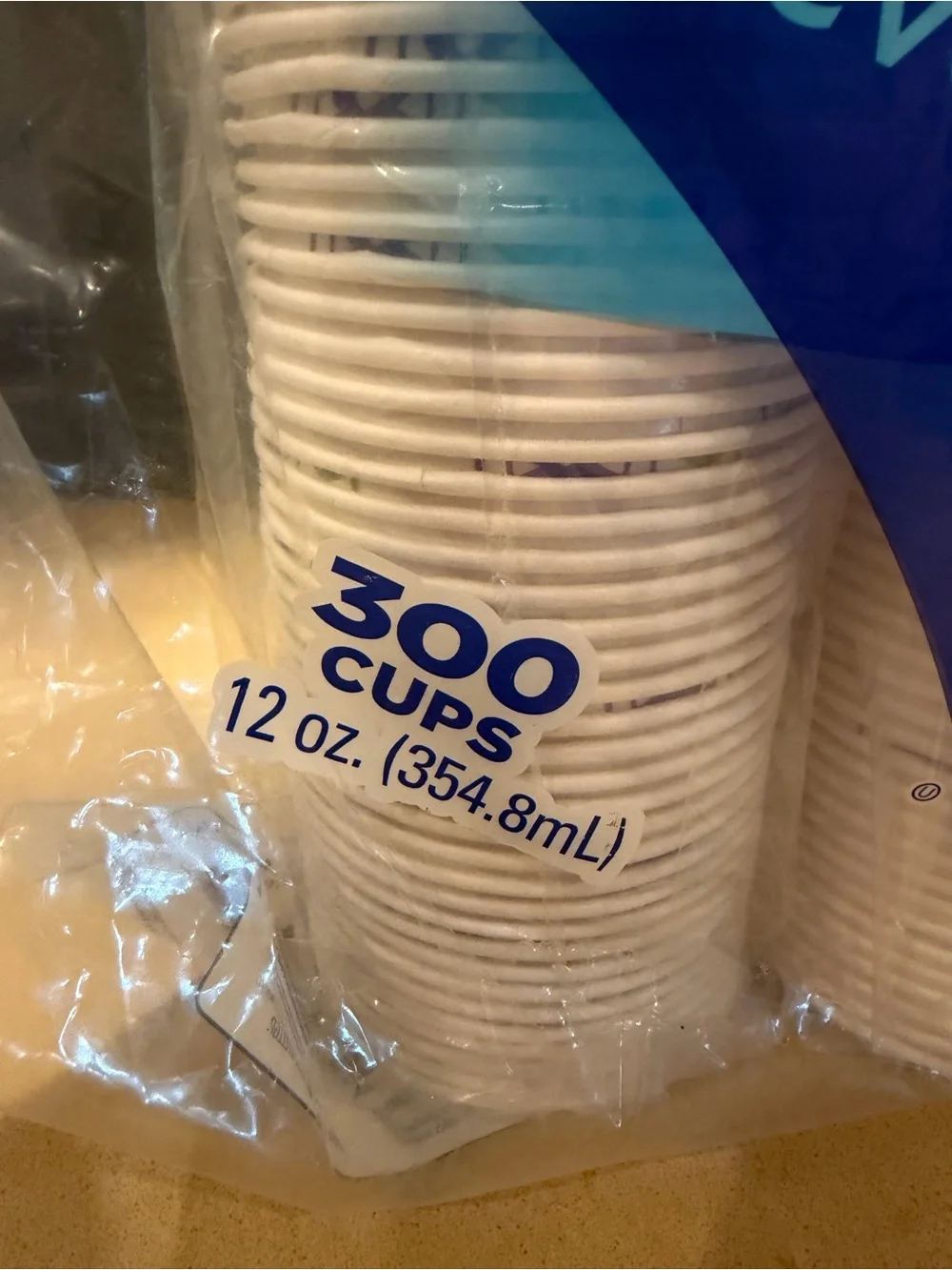 Party Supplies Hot/Cold Cups and Napkins Bundle of 4